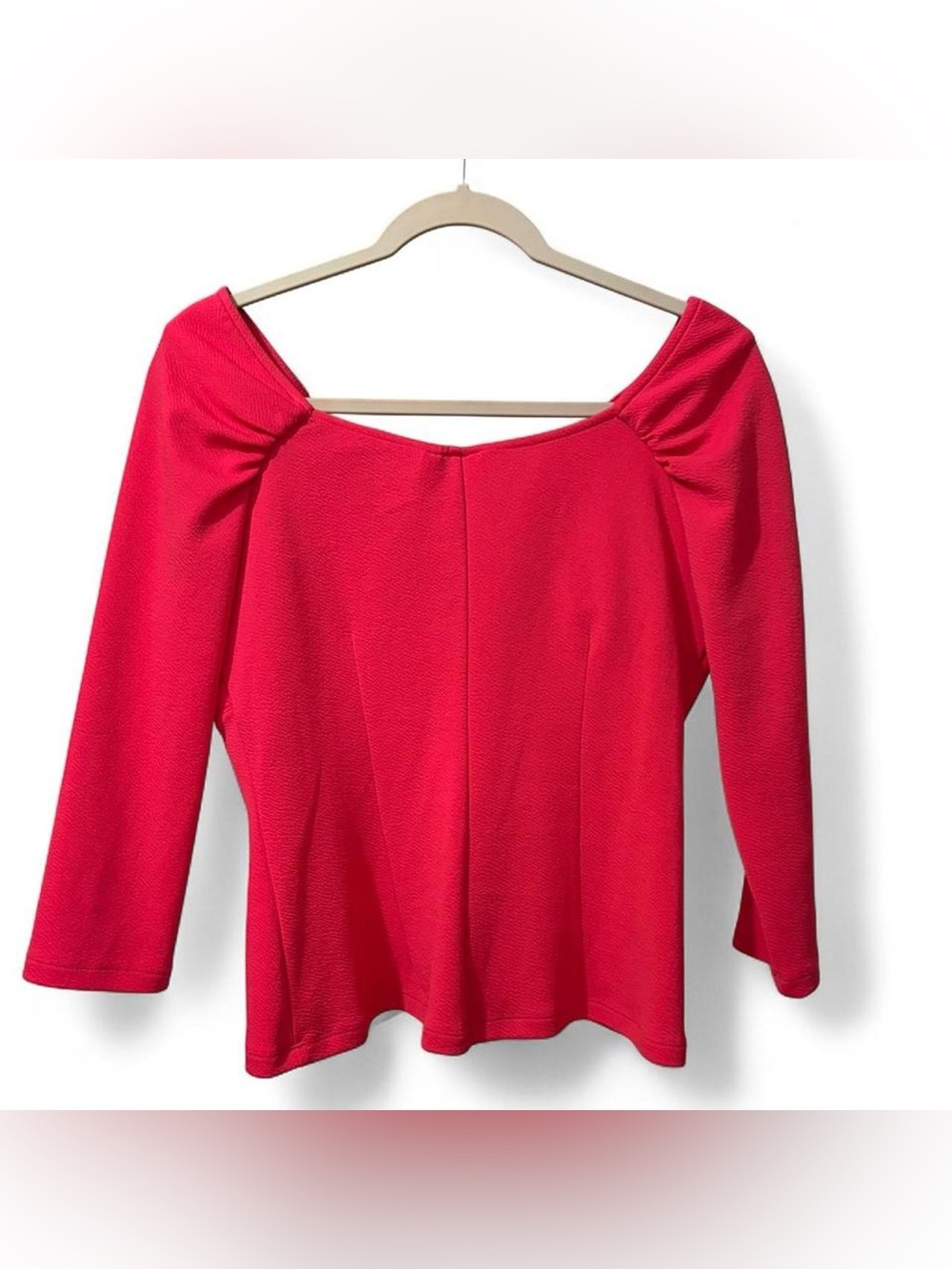Starlet Top in Hot Pink - Picture 3 of 4